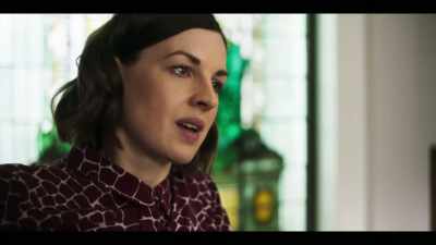 SHE SIGHS - Informer