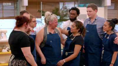 SHE SNIFFS
Kindred spirits. - Britain's Best Home Cook