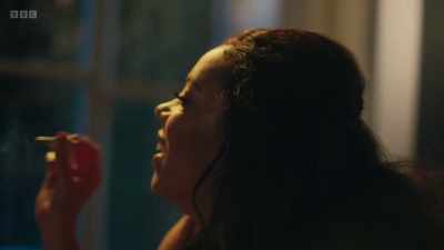 SHE SNORTS - Mood