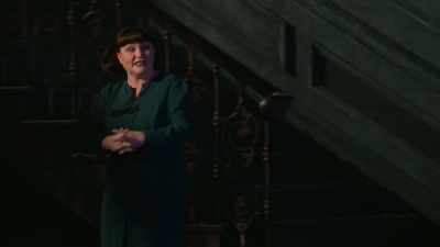 She speaks things in doubt
that carry but half sense. - Great British Theatre