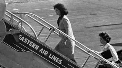 She was splattered with blood, - JFK: What The Doctors Saw