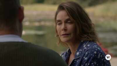 She was taking a master's
in writing - Mid-Love Crisis