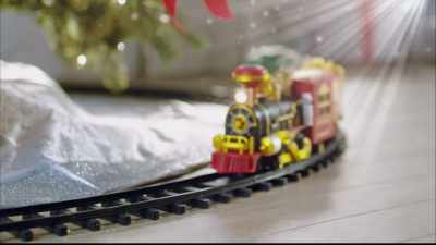 She is the Queen of Crafts, - Entertaining Christmas