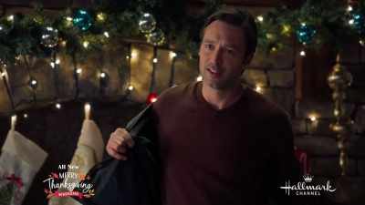 - She thinks she's
sly, but I'm onto her. - Making Spirits Bright