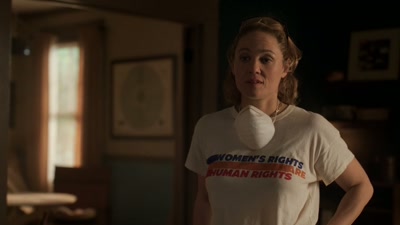 She thinks you're smart,
experienced, tough. - Will Trent