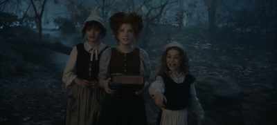 She turned into leaves. - Hocus Pocus 2