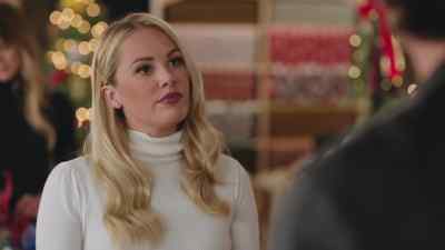 She, um, she had
a bad day at school - Unwrapping Christmas: Tina's Miracle
