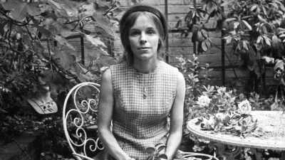 She was very status aware,
Veronica, no question. - The Murder of Sandra Rivett