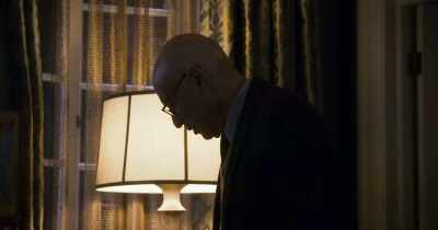 She wants Jay Leno to emcee - The Kominsky Method