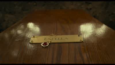 She was with her mother now. - Cruella