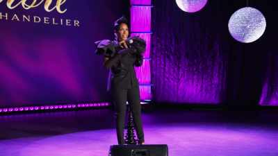 She won an Oscar for the movie Precious. - Sommore: Queen Chandelier