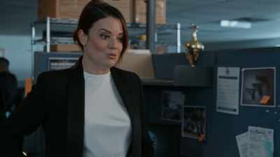 She would also like charges
that are gonna stick, - Aurora Teagarden Mysteries: Death at the Diner