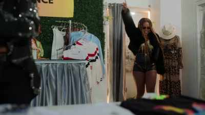She would take me to all
of her celebrity events - Fighting to Be Me: The Dwen Curry Story