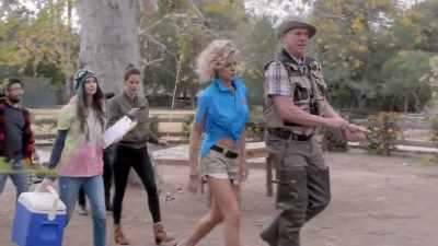 She wouldn't know the difference between - Rob Riggle's Ski Master Academy