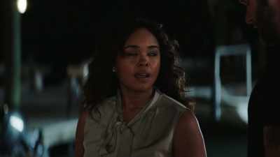 - She has your eyes.
- Michelle. - Council of Dads