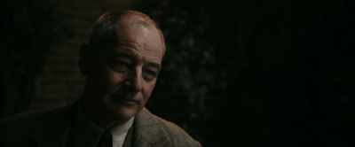 - She'd be safer there.
- Ja. - Freud's Last Session