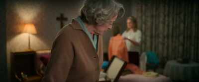 -"She'll ruin your life"?
- Not now, Chrissie. - The Miracle Club