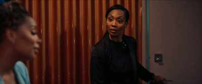 - Shemika says
she needs to leave. - All the Queen's Men