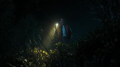 Sheriff Jones, over here,
I think I found something! - Riverdale