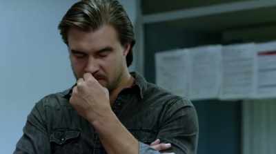 -Sheriff, somebody
is trying to kill me! - The House On The Hill