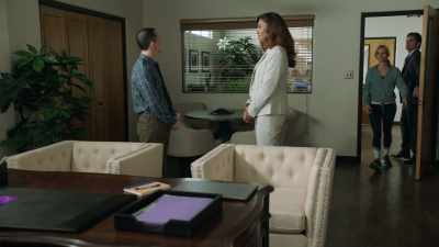[Sherilyn] Ah, Coach Korn and Ms. Barrett.
Thanks for coming. - Big Shot