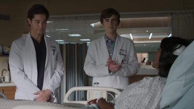 She's a GCS of eight, - The Good Doctor