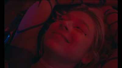 - She's a slut.
- Fuck you! - Euphoria