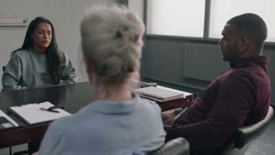 She's admitted to making
the 999 call. - London Kills