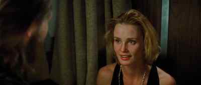 - she's alive! - King Kong