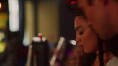 -She's your bartender.
-Okay. And then what? - Hustlers Take All