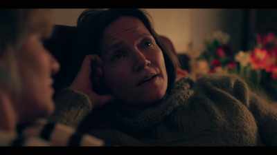 She's beautiful. Stephen's just Stephen. - Years and Years