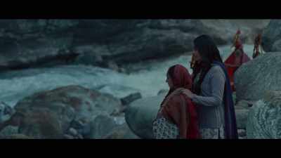 She's become numb. - Kedarnath