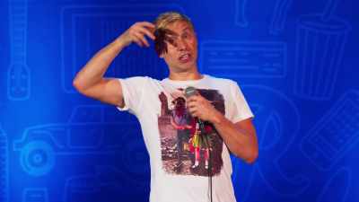 She's called Auntie Gary
because she self-injects botox - Russell Howard: Recalibrate