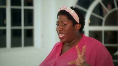 She's color matched this to perfection.
It is glossy. - Glow Up: Britain's Next Make-Up Star