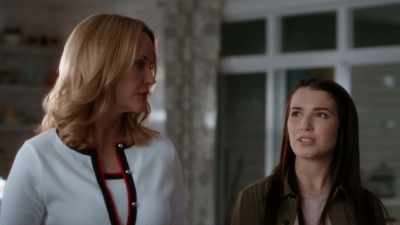 She's definitely not the type. - Chronicle Mysteries: The Deep End