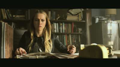 Diana I want you to stay away from SophieShe's my friendThen why did you hurt herShe was getting better - Lights Out