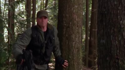 She's gonna jump. - Stargate SG-1