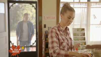 She's good, she's got a
new apple-pie recipe - Heart of Down Under