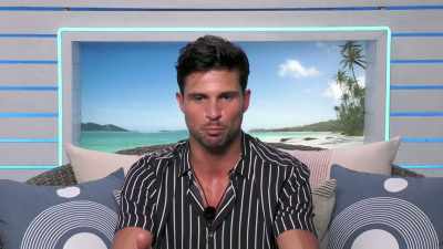 SHE'S GOT A BEAUTIFUL FACE,
BEAUTIFUL BODY, AND THAT'S - Love Island