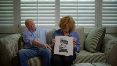 She's got a folder on you
like this... - King of the Con