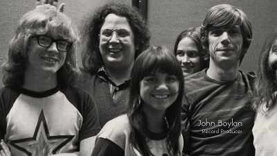 ~ She's got everything
She needs ~ - Linda Ronstadt: The Sound of My Voice