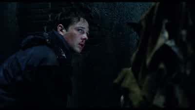 She's got no pulse. - Hellboy