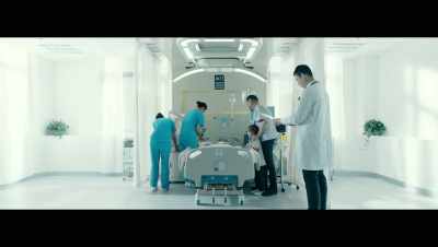 She's gravely ill. - The Wandering Earth