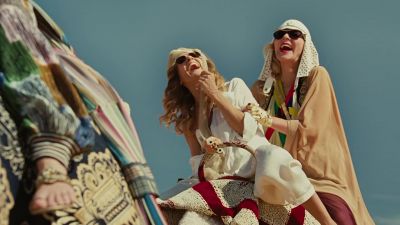 She's having a little sand wedge - Sex and the City 2