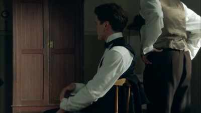 She's here, she's queer, - Grand Hotel