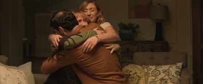 - She's hugging you.
- I can feel her! - Max and Me