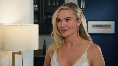 - She's icing you out - The Engagement Dress