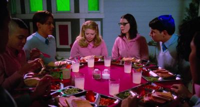 She's just upset 'cause the fish on her plate - But I'm a Cheerleader