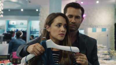 - She's leaving.
- Go, go! - The Soulmate Search