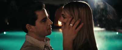 ♪ She's lickin' her
lips like she want it ♪ - Lumina